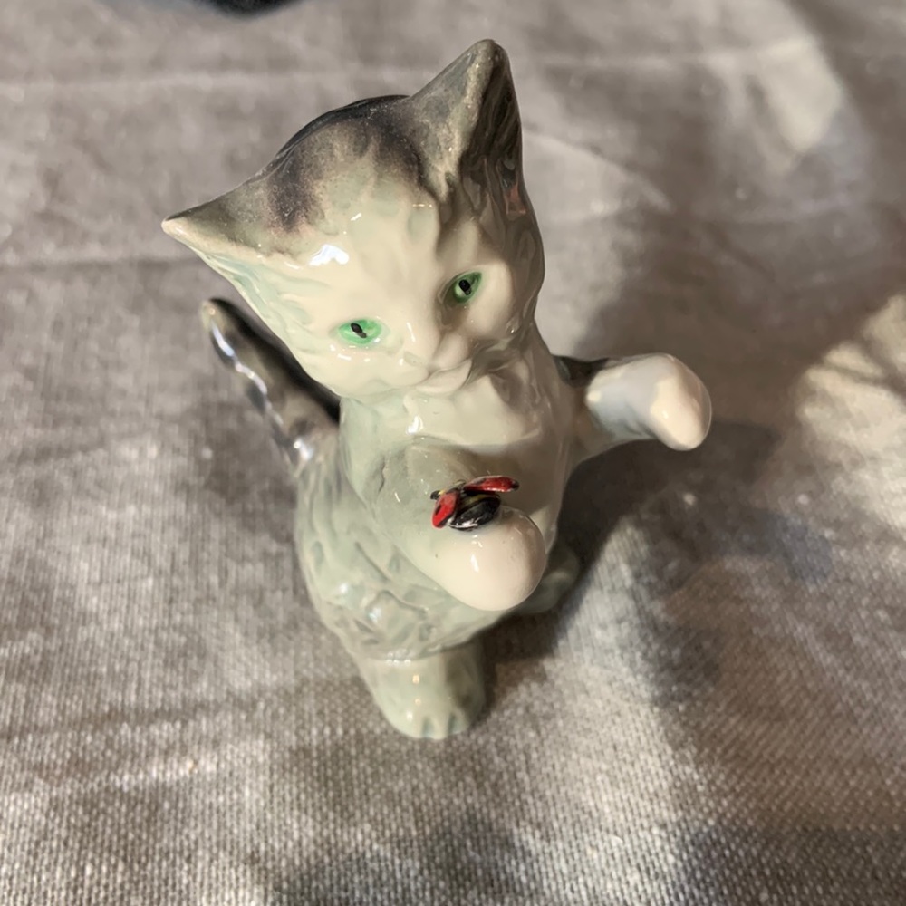 Vintage Goebel porcelain cat with butterfly